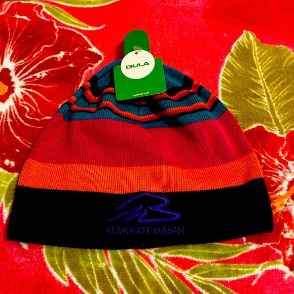 I am selling a bula hat. - Picture 1 of 2